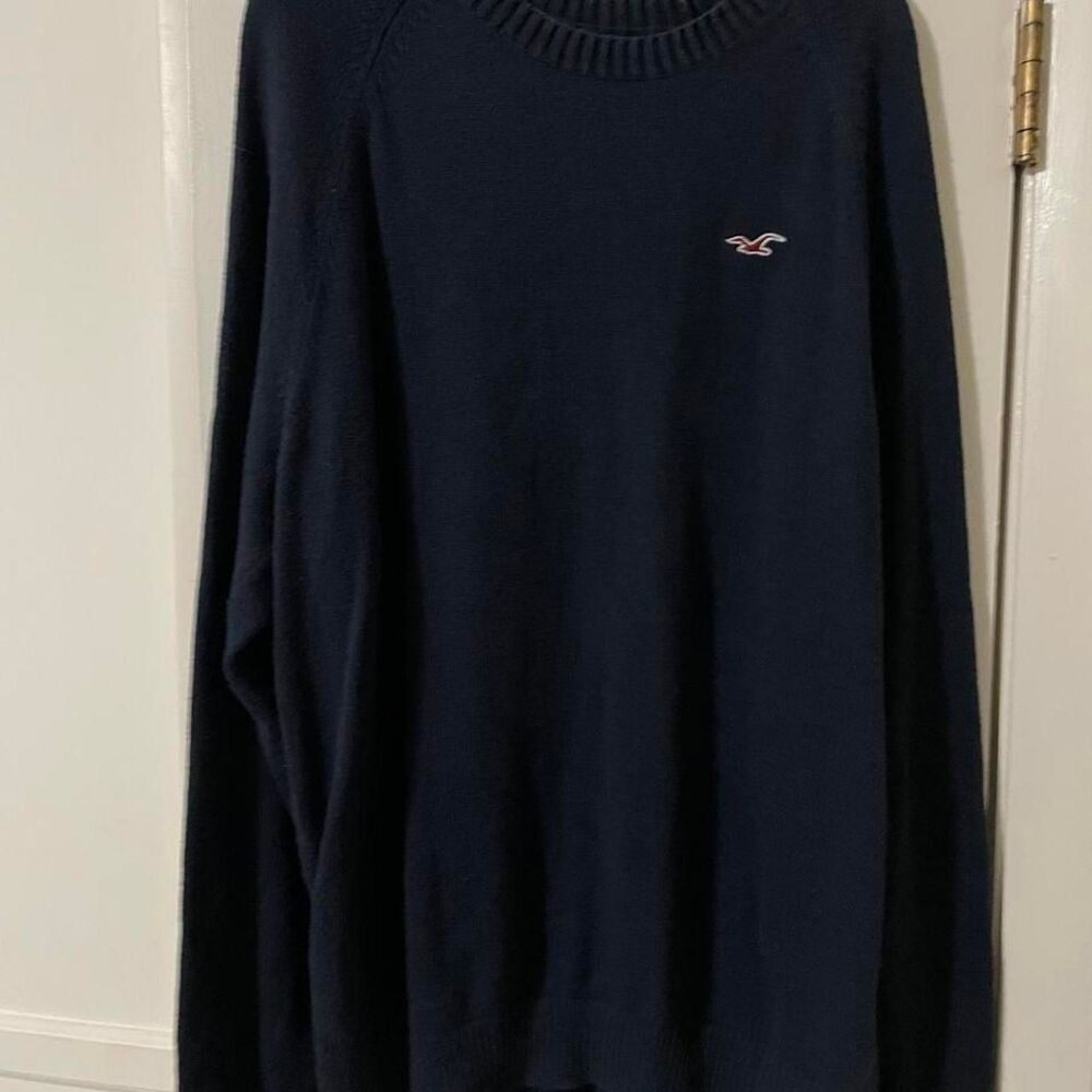 Hollister-co Men's Navy and Blue Jumper